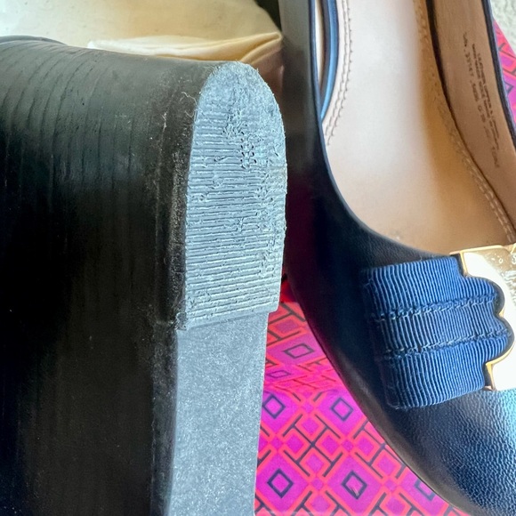 Tory Burch Gemini Link Navy Blue Wedge - Picture 6 of 6